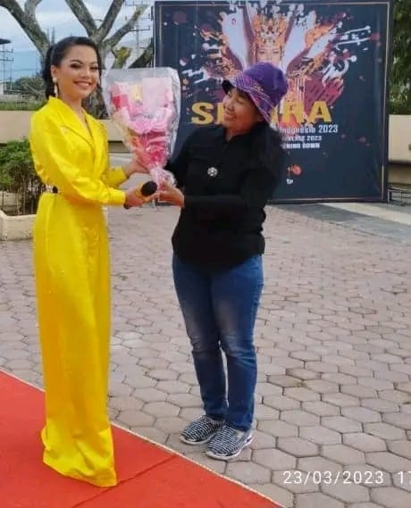 Putri Kebanggaan Samosir Sheira” Ukir Prestasi Fashion Show International Pulang Kampung