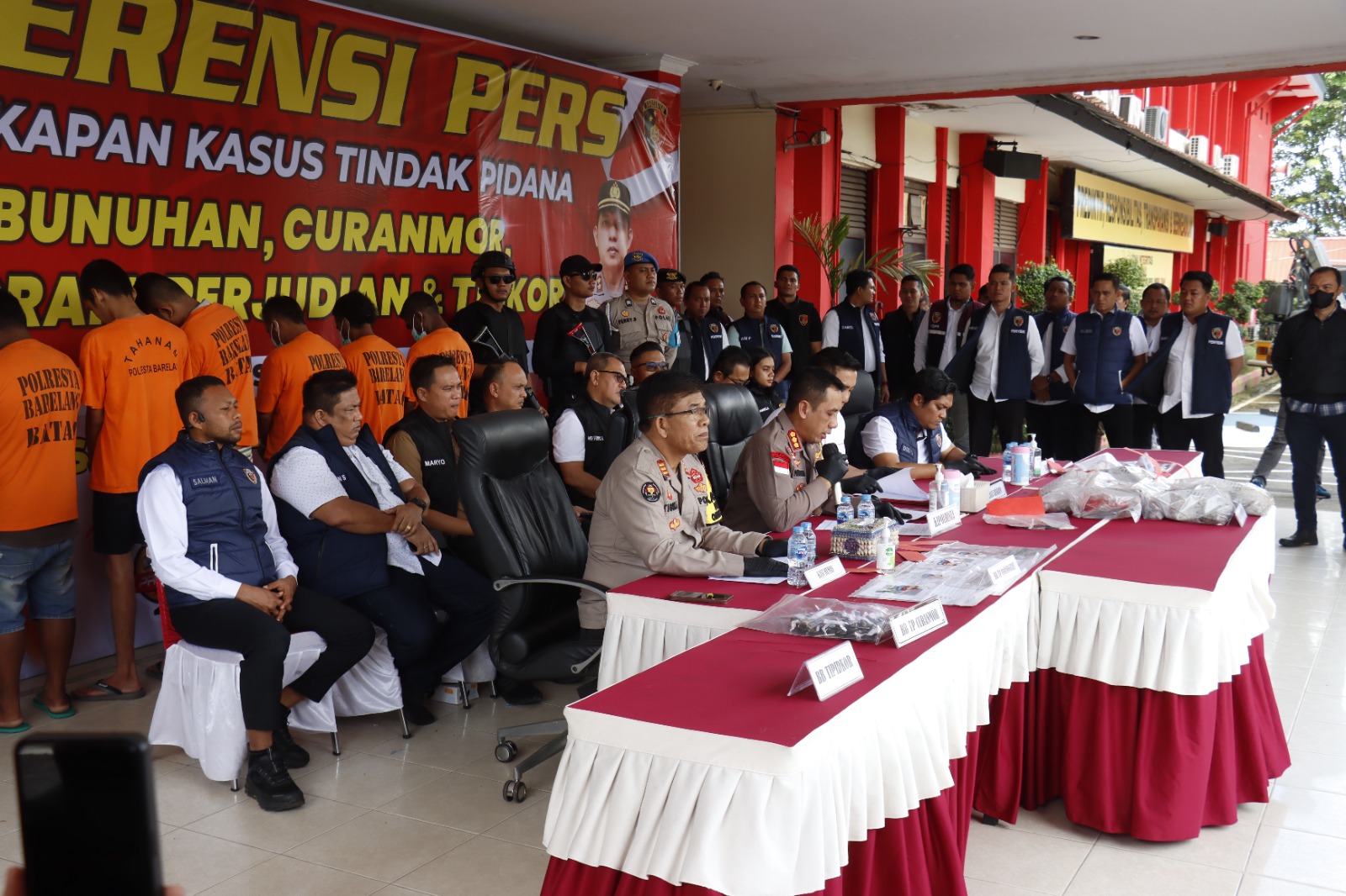 Kapolresta Barelang Gelar Konferensi Pers Ungkap Kasus Tindak Pidana ...