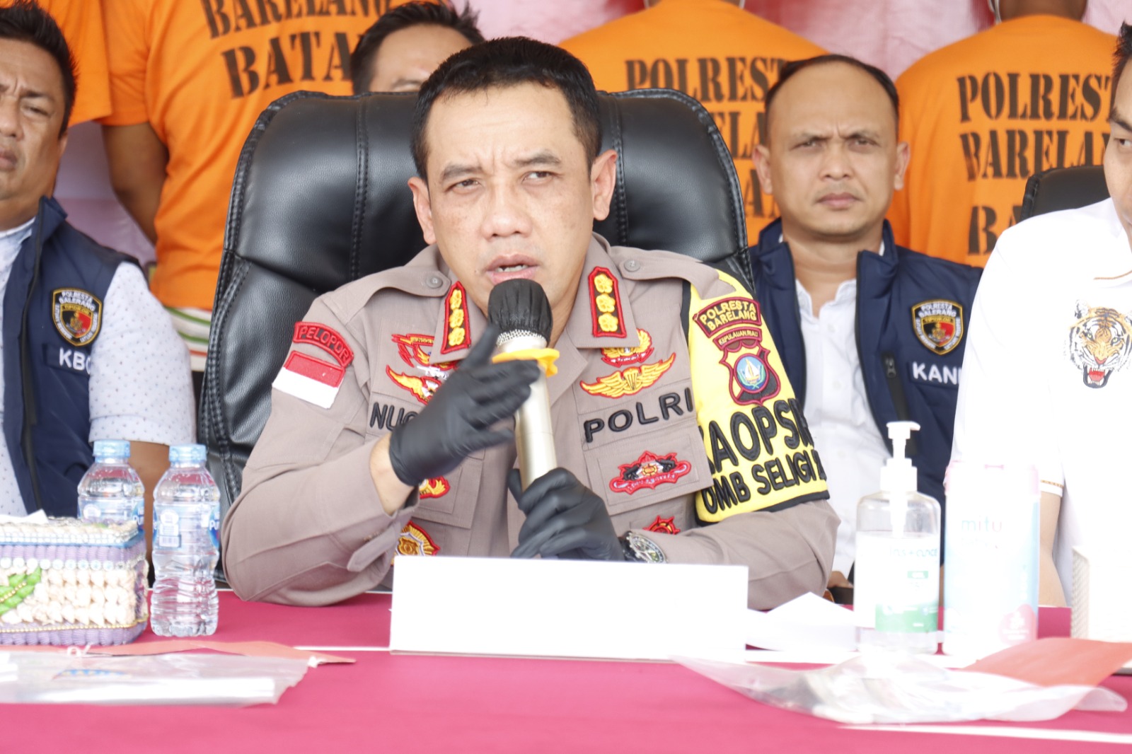 Kapolresta Barelang Gelar Konferensi Pers Ungkap Kasus Tindak Pidana ...