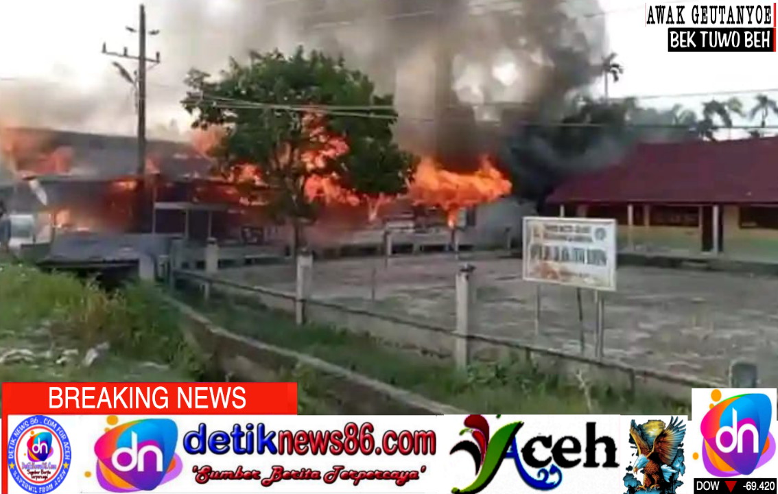 Toko Grosir Sembako dilalap api di Ujung Bawang, kerugian miliaran rupiah